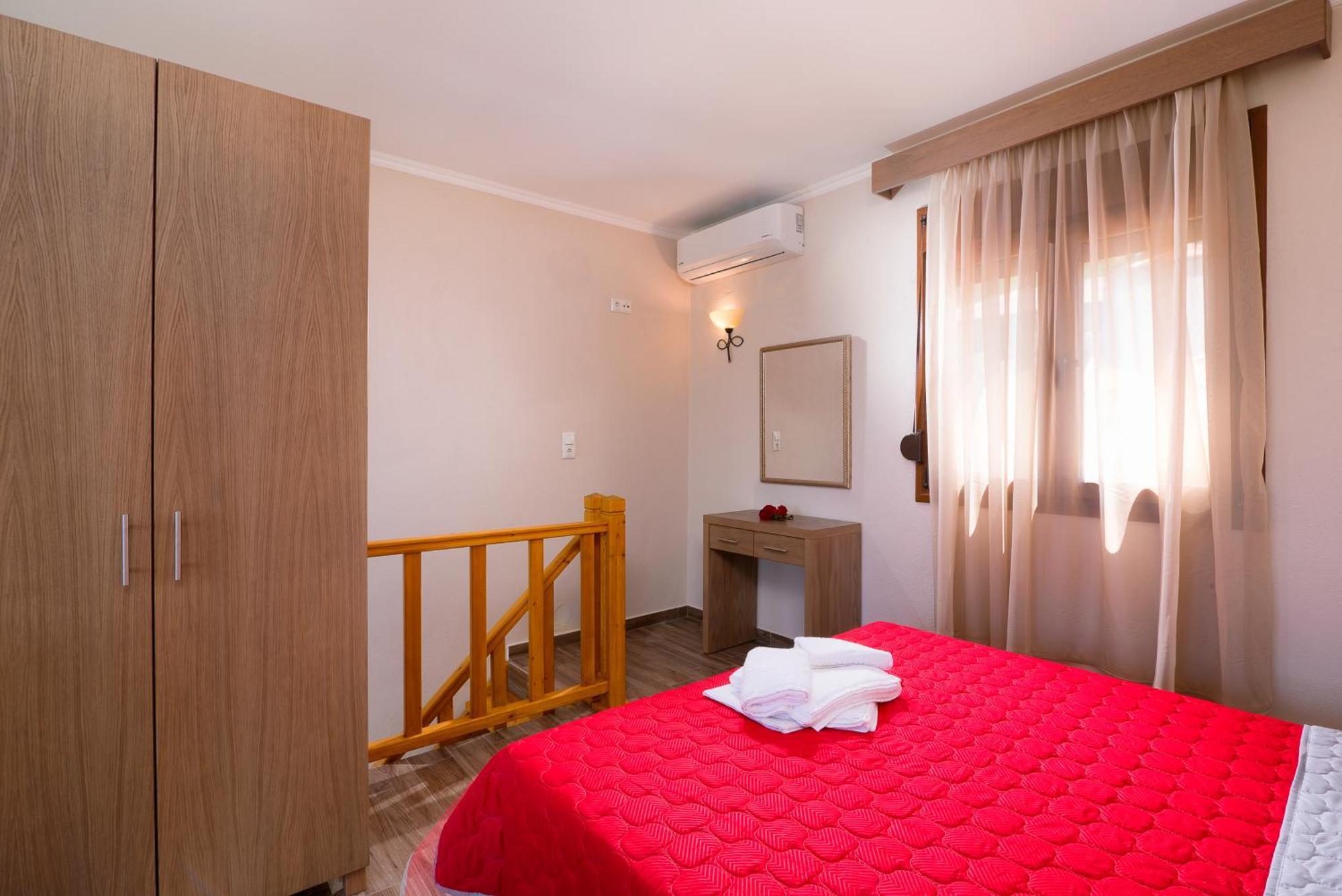 Kapsogeorgis Rooms Koinyra Exteriör bild